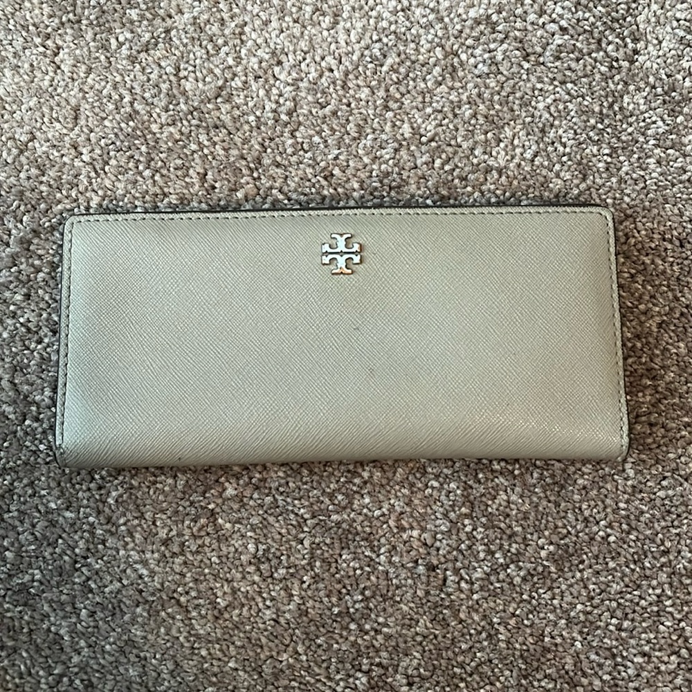 Tory Burch wallet